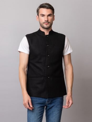 SLEEVELESS BUTTONED JACKET