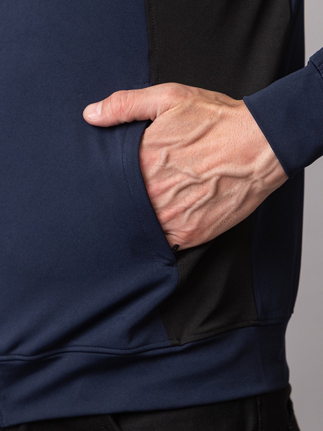 SPORTSHIELD HOODED JACKET - Image 8